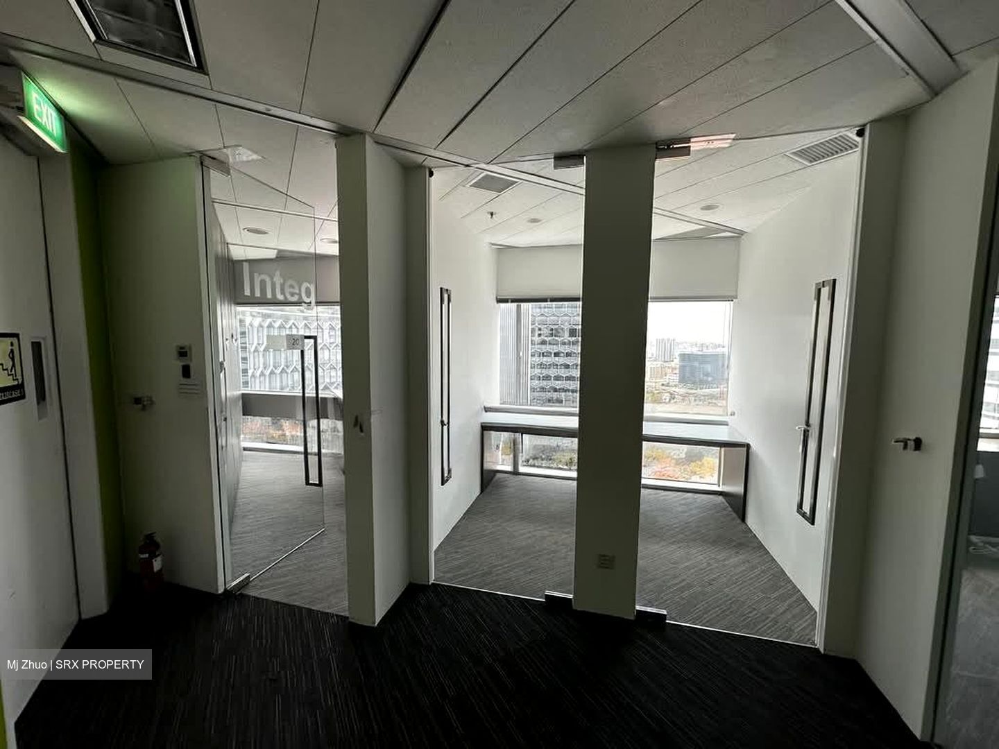 Gateway West (D7), Office #544180501